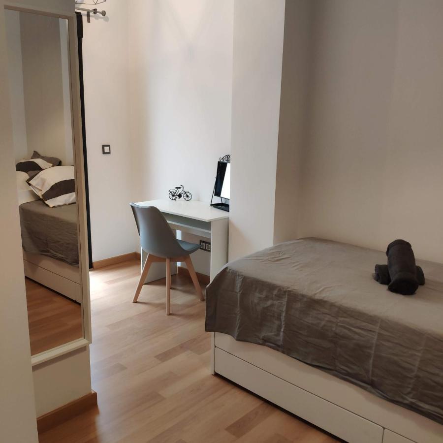 Unique Apartment In Malaga City Center With Pool Kültér fotó